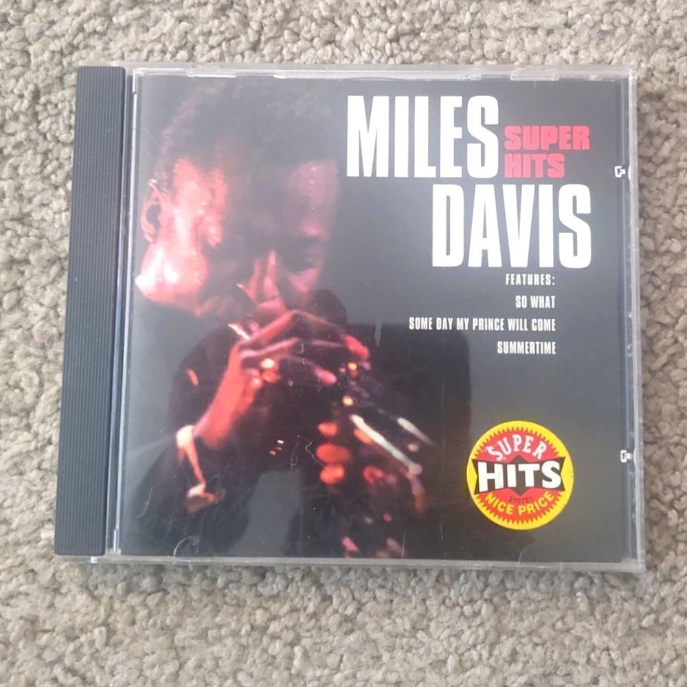 Miles Davis - Super Hits CD PRE-OWNED